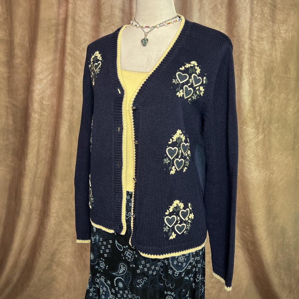 Vintage Y2K Heart Embroidered Cardigan Sweater Floral Cottagecore Garden Granny